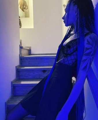 Ищешь яркие впечатления и незабываемые ощущения? Заходи ко мне, я сделаю всё, чтобы ты почувствовал себя настоящим мужчиной. Фото гарантировано! 2032, 18 лет